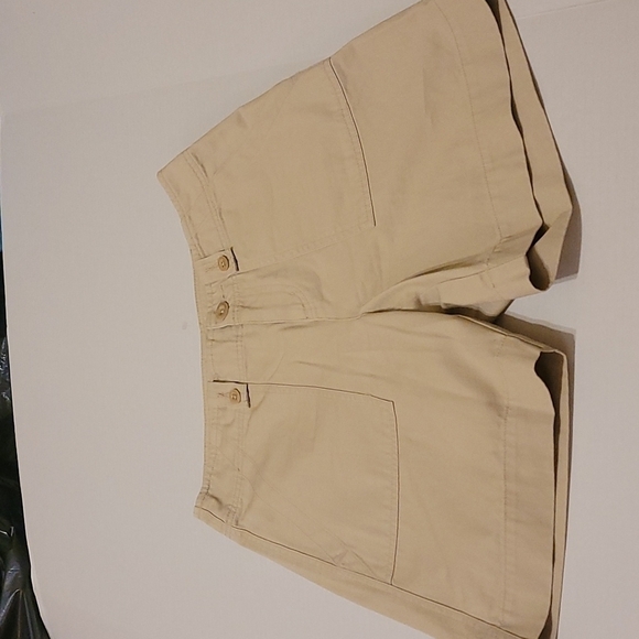 RALPH Lauren size 2 Beige Bermuda Shorts - Picture 1 of 5